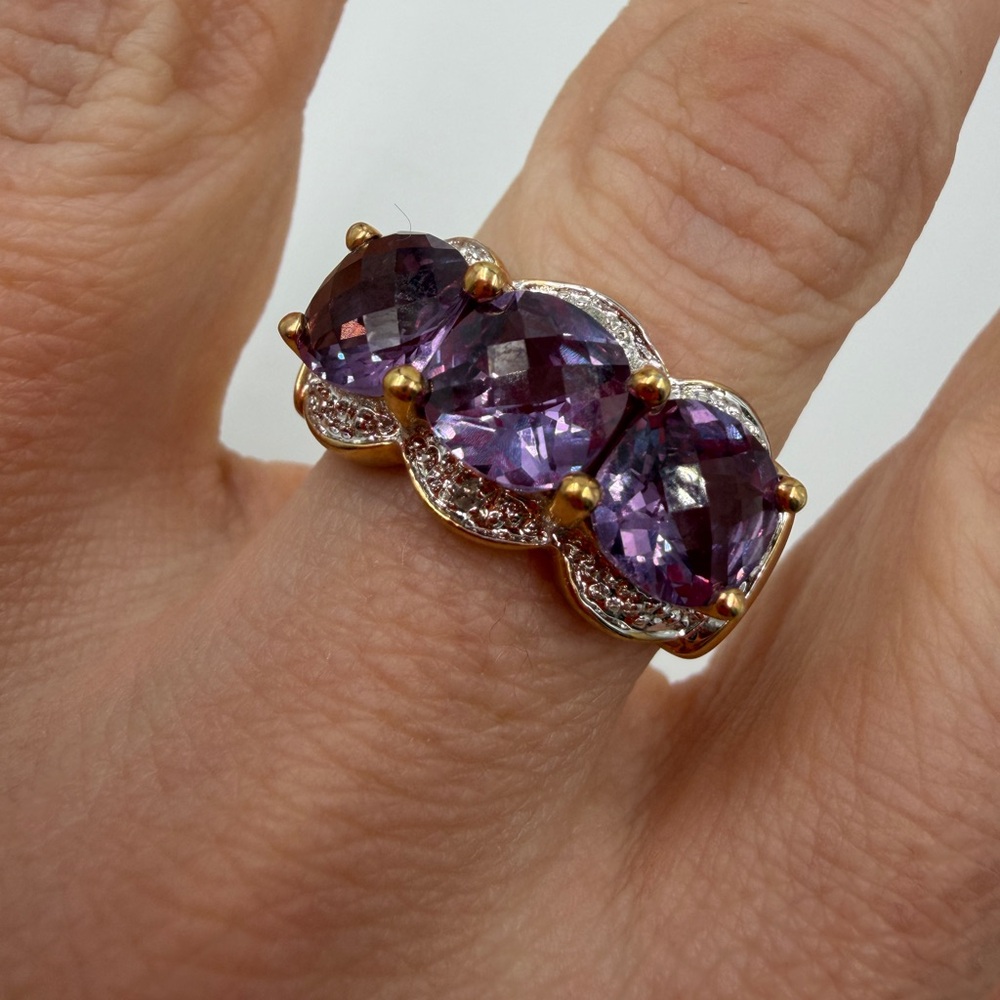 Gold plated ring with purple stone Trio. 925 sterling. CQ